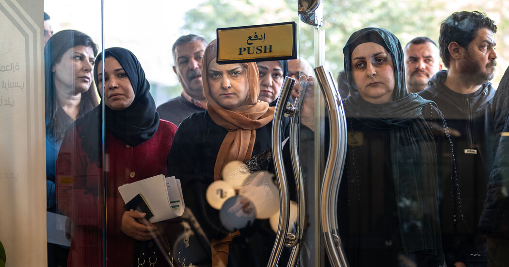 Rules to Curb Illicit Dollar Flows Create Unintended Hardships for Some Iraqis